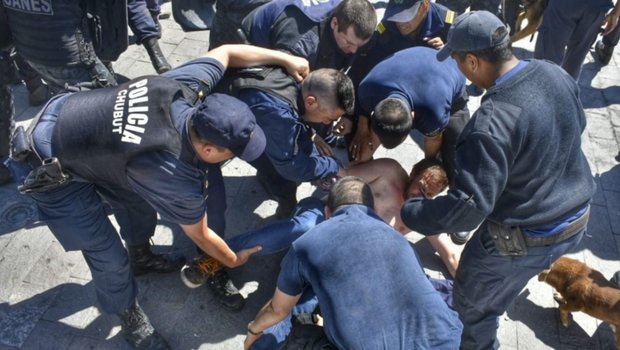 8N PARO NACIONAL DOCENTE repudiando la represión en Chubut. VIDEO.