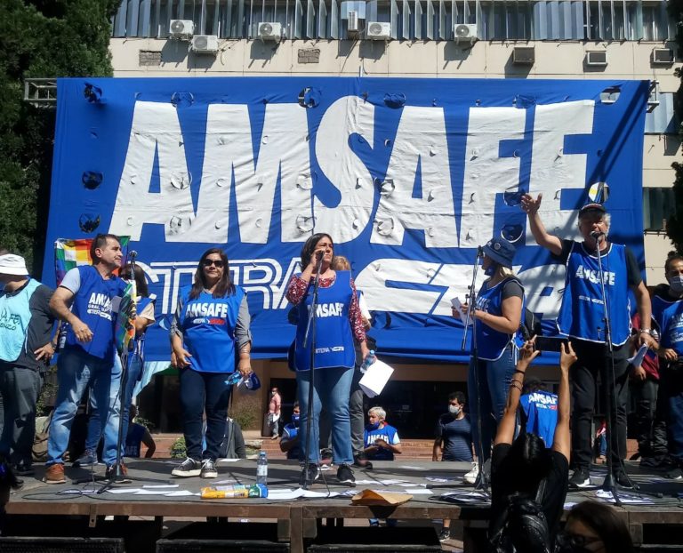 Boletín AMSAFE: Multitudinaria concentración frente al ministerio. Cargos Secretaría