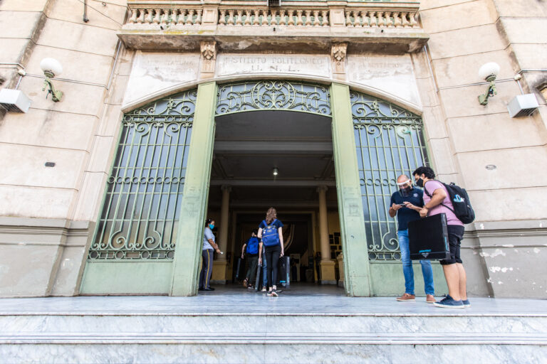 Abrieron la inscripción al programa “Quedate”, una propuesta para terminar el secundario